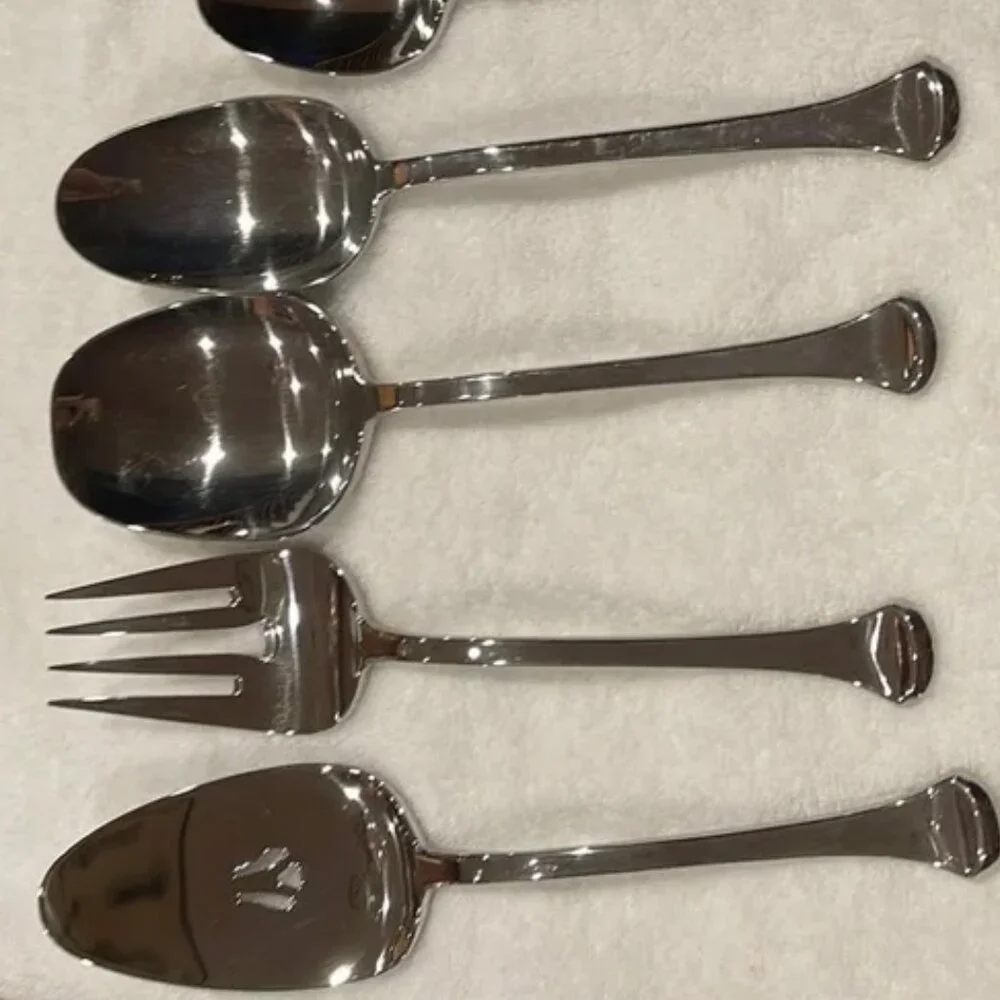 ONEIDA OTHENIA PIE CAKE SERVER NWT 9.5